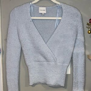 Blue low v neck crop sweater